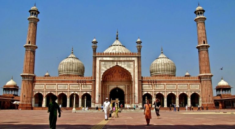 Taj-ul-Masjid: Masjid Terbesar di India